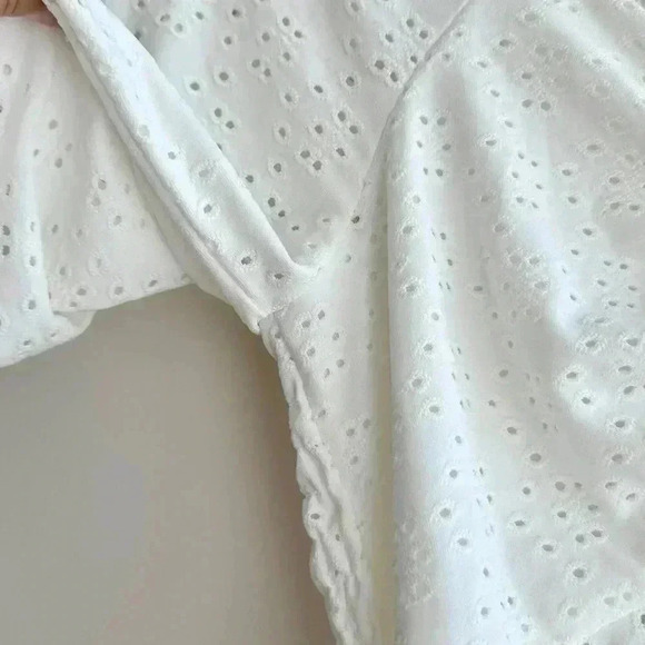 Urban Romantics Eyelet Lace Peplum Crop Top, Size Medium - Picture 16 of 16